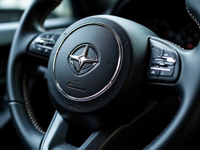 テカリを抑えたステアリング